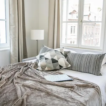 Residence Quelin Honfleur Buitenkant foto